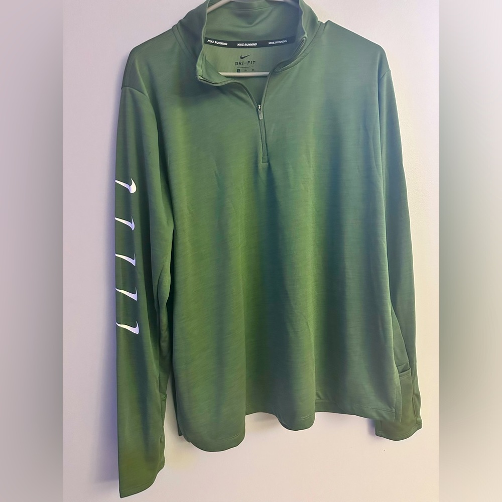 Women’s Nike Half-Zip Size XL